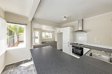 Photo of property in 1/72 Weymouth Road, Manurewa, Auckland, 2102