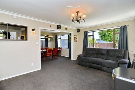 Photo of property in 15 Emlyn Place, Avondale, Christchurch, 8061