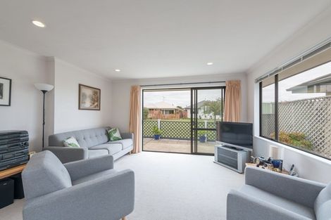 Photo of property in 8 The Drive, Richmond, 7020