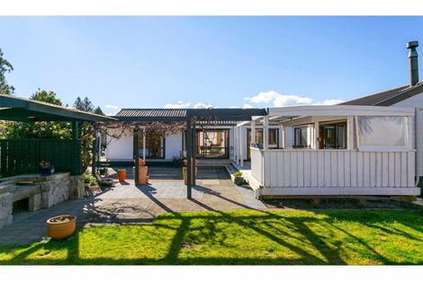 Photo of property in 25 Shera Street, Acacia Bay, Taupo, 3330