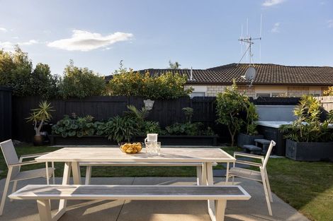 Photo of property in 61 Twin Oak Avenue, Papamoa Beach, Papamoa, 3118