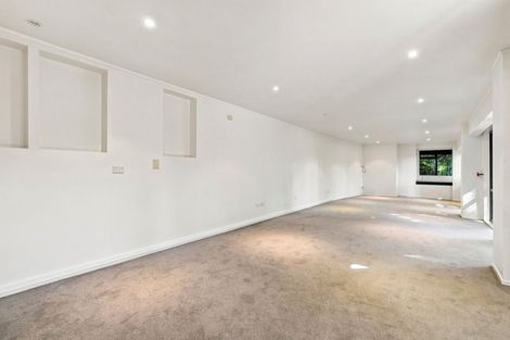 Photo of property in 1/11 Saddleback Rise, Murrays Bay, Auckland, 0630