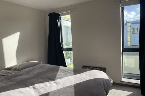 Photo of property in Dual Apartments, 411/142 Vivian Street, Te Aro, Wellington, 6011