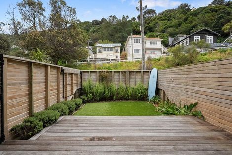 Photo of property in 175c Sutherland Road, Lyall Bay, Wellington, 6022