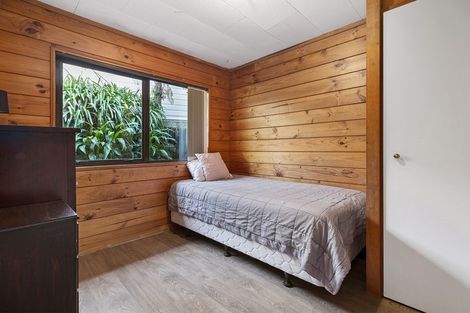 Photo of property in 37 Westhaven Drive, Tawa, Wellington, 5028