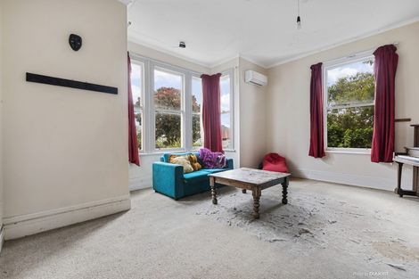 Photo of property in 11 Brougham Street, Mount Victoria, Wellington, 6011