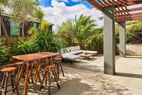 Photo of property in 35 Endeavour Drive, Whitby, Porirua, 5024