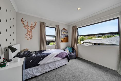 Photo of property in 13 Te Arakete Place, Hurworth, New Plymouth, 4310