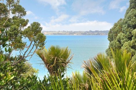 Photo of property in 42 Kauri Road, Laingholm, Auckland, 0604