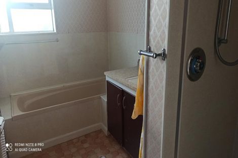 Photo of property in 28 Milton Highway, Balclutha, 9272