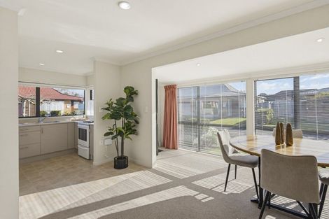 Photo of property in Rangeview Villas, 9/9 Fuller Close, Levin, 5510