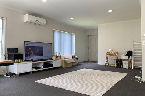Photo of property in 5/46 Packspur Drive, Flat Bush, Auckland, 2016