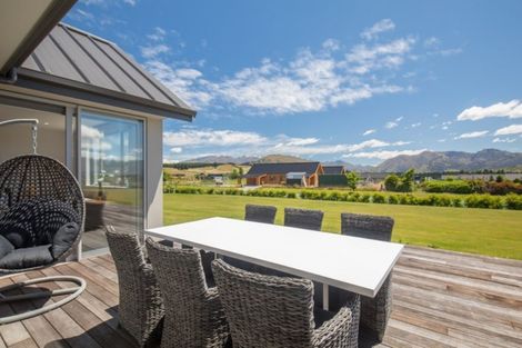 Photo of property in 2 Nokomai Street, Wanaka, 9305