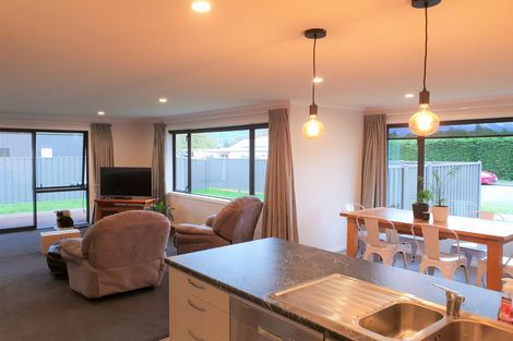 Photo of property in 14 Molyneux Avenue, Cromwell, 9310