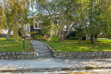 Photo of property in 37 Waimumu Road, Massey, Auckland, 0614