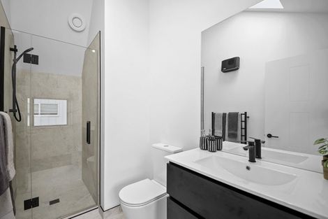 Photo of property in 2/152 Hills Road, Edgeware, Christchurch, 8013