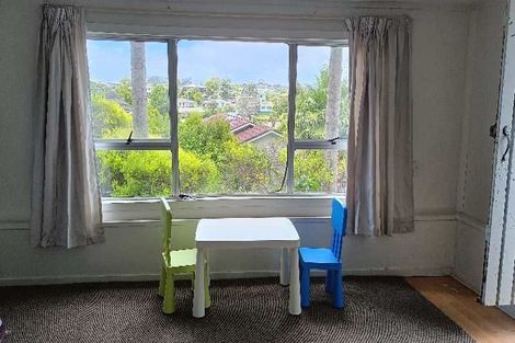 Photo of property in 10 Aralia Road, Sunnynook, Auckland, 0620