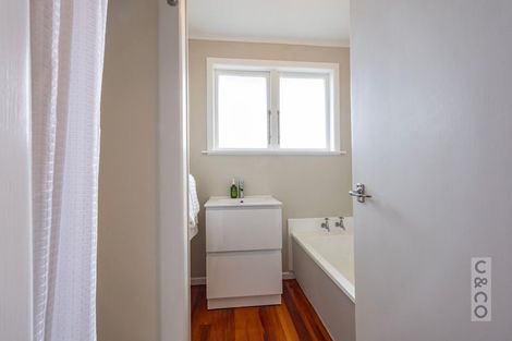 Photo of property in 17 Tapu Road, Huapai, Kumeu, 0810