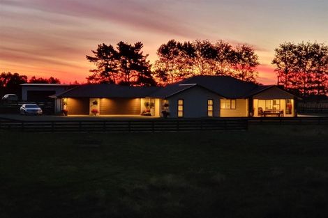 Photo of property in 20 Tula Lane, Kelvin Grove, Palmerston North, 4470