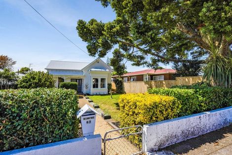 Photo of property in 67 Govett Avenue, Frankleigh Park, New Plymouth, 4310
