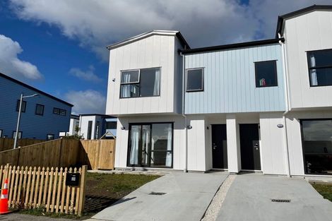 Photo of property in 28 Minhas Road, Papakura, 2110