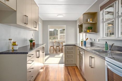 Photo of property in 11 Cara Crescent, Paparangi, Wellington, 6037