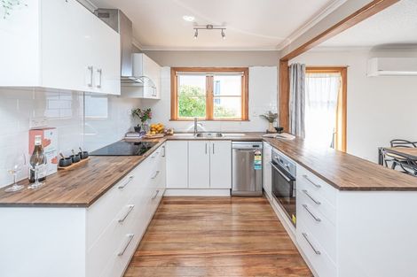 Photo of property in 5 Hurworth Place, College Estate, Whanganui, 4500