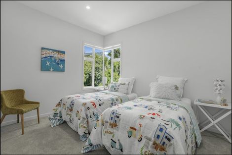 Photo of property in 23 Pukatea Street, Eastbourne, Lower Hutt, 5013
