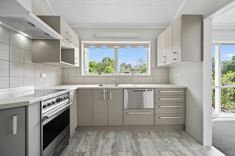 Photo of property in 18 Seaview Road, Ruakaka, 0116