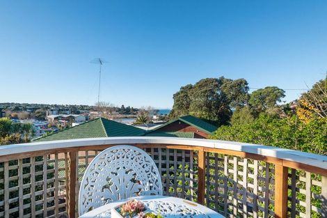 Photo of property in 2/1 Argyle Road, Browns Bay, Auckland, 0630