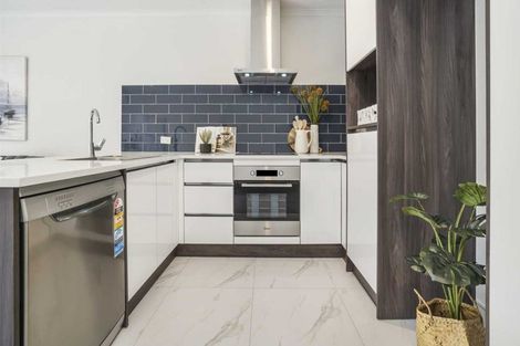 Photo of property in 2/12 Scotland Place, Hillcrest, Hamilton, 3216