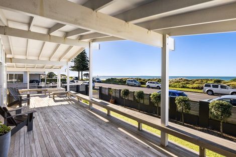 Photo of property in 185 Marine Parade, Mount Maunganui, 3116