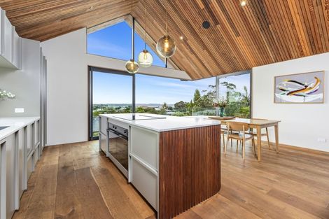 Photo of property in 50 Tiri Road, Manly, Whangaparaoa, 0930