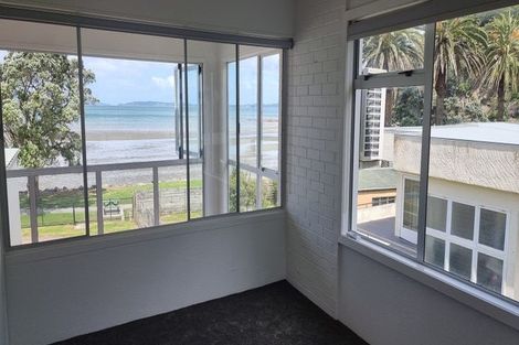 Photo of property in 8/55 Waiwera Road, Waiwera, Orewa, 0994