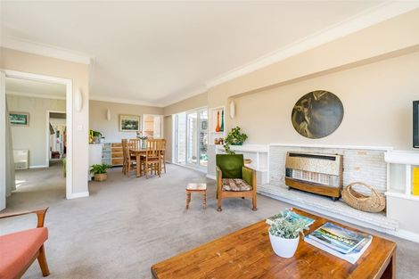 Photo of property in 67 Whites Line East, Waiwhetu, Lower Hutt, 5010