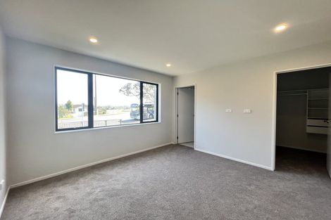 Photo of property in 1 Camelot Place, Glenfield, Auckland, 0629