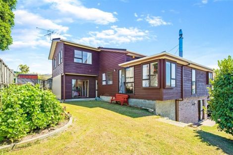 Photo of property in 34 Lakewood Avenue, Churton Park, Wellington, 6037