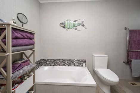 Photo of property in 81 Collins Street, Hawera, 4610