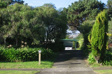 Photo of property in 12 Atua Street, Waikanae Beach, Waikanae, 5036