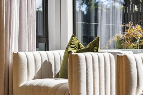 Photo of property in 21 Oscar Road, Greenhithe, Auckland, 0632