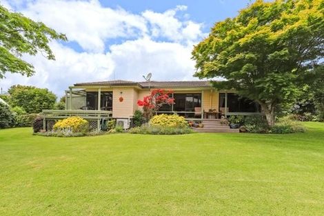 Photo of property in 35 Links View Drive, Omokoroa, 3114