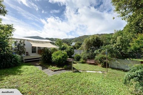 Photo of property in 16 Richmond Avenue, Karori, Wellington, 6012