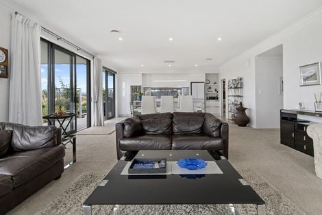 Photo of property in 28 Holyoake Terrace, Omokoroa, 3114