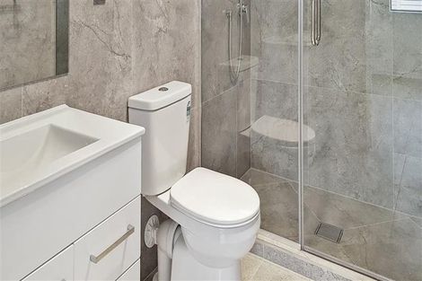 Photo of property in 1b Kohekohe Street, New Lynn, Auckland, 0600