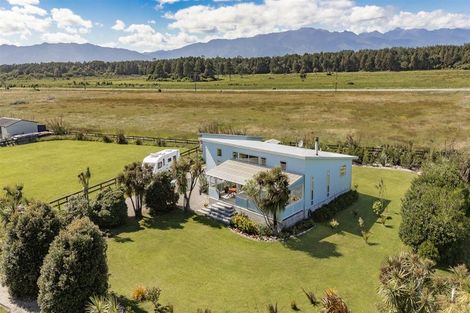 Photo of property in 33 Elley Drive, Carters Beach, Westport, 7825