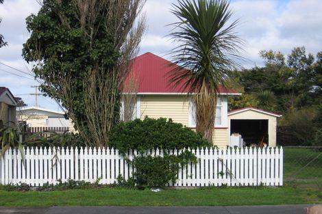 Photo of property in 112 Brandon Street, Featherston, 5710