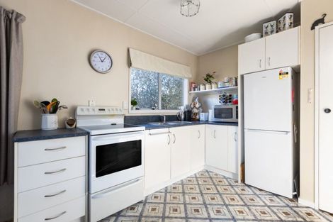 Photo of property in 8c Kupe Drive, Carterton, 5713