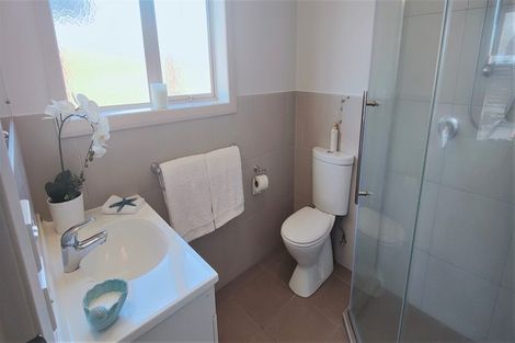 Photo of property in 104 Barbados Way, One Tree Point, 0118