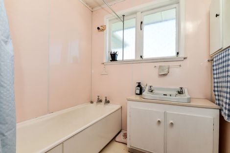 Photo of property in 68 Lewis Street, Glenview, Hamilton, 3206