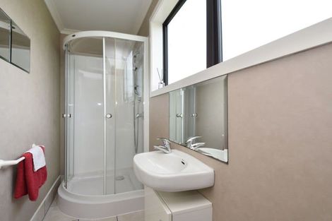 Photo of property in 17 Aloway Street, Wallacetown, 9816